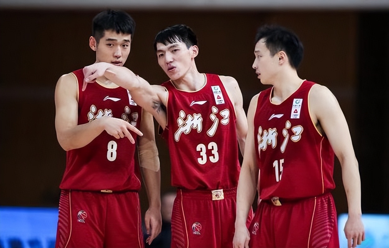 重庆斯威外援发挥出色，为球队加分